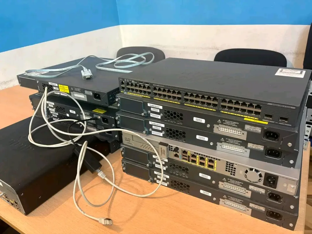 Cisco Routers : disponibles dans notre boutique. Passez vos commandes.